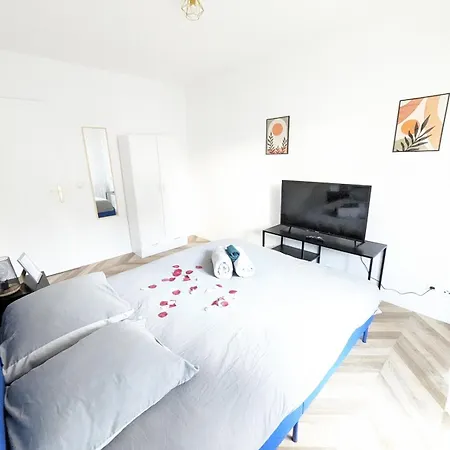 Apartment Cocon Doux - 2 Et Parking Saint-Ouen (Seine-Saint-Denis)