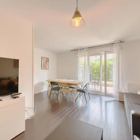 Apartment Cocon Doux - 2 Et Parking Saint-Ouen (Seine-Saint-Denis)