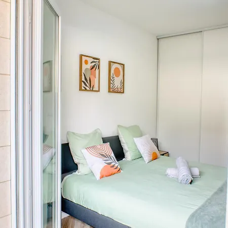 Cocon Doux - 2 Et Parking Apartment *
