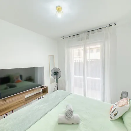 Cocon Doux - 2 Et Parking Saint-Ouen (Seine-Saint-Denis)