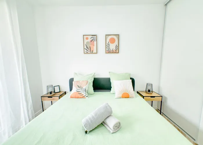 Cocon Doux - 2 Et Parking * Saint-Ouen (Seine-Saint-Denis)